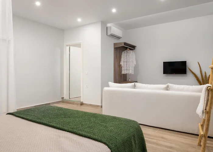 Seaesta Villa *