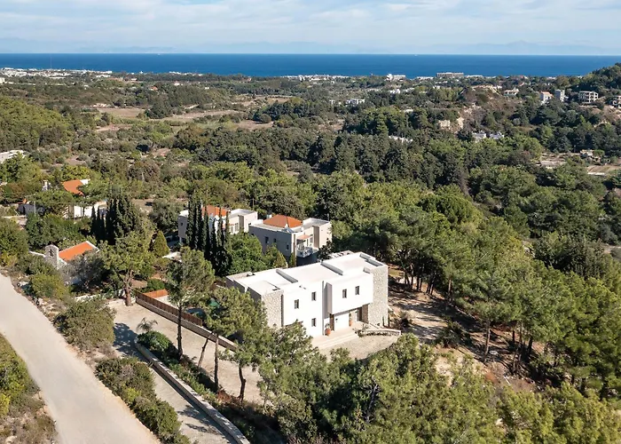 Seaesta Villa *