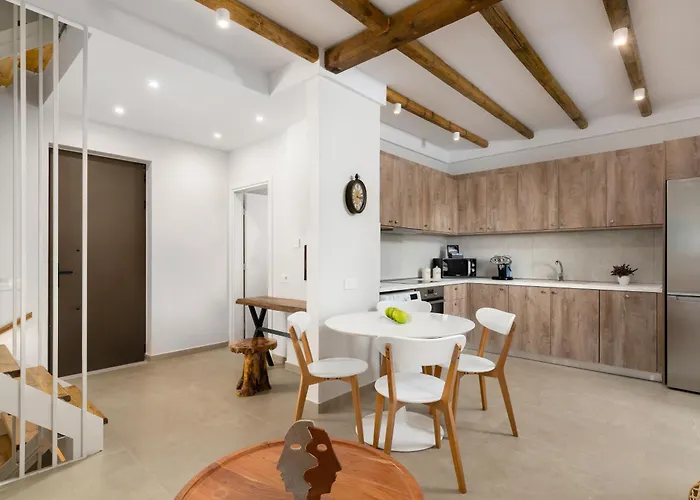 Seaesta Villa *